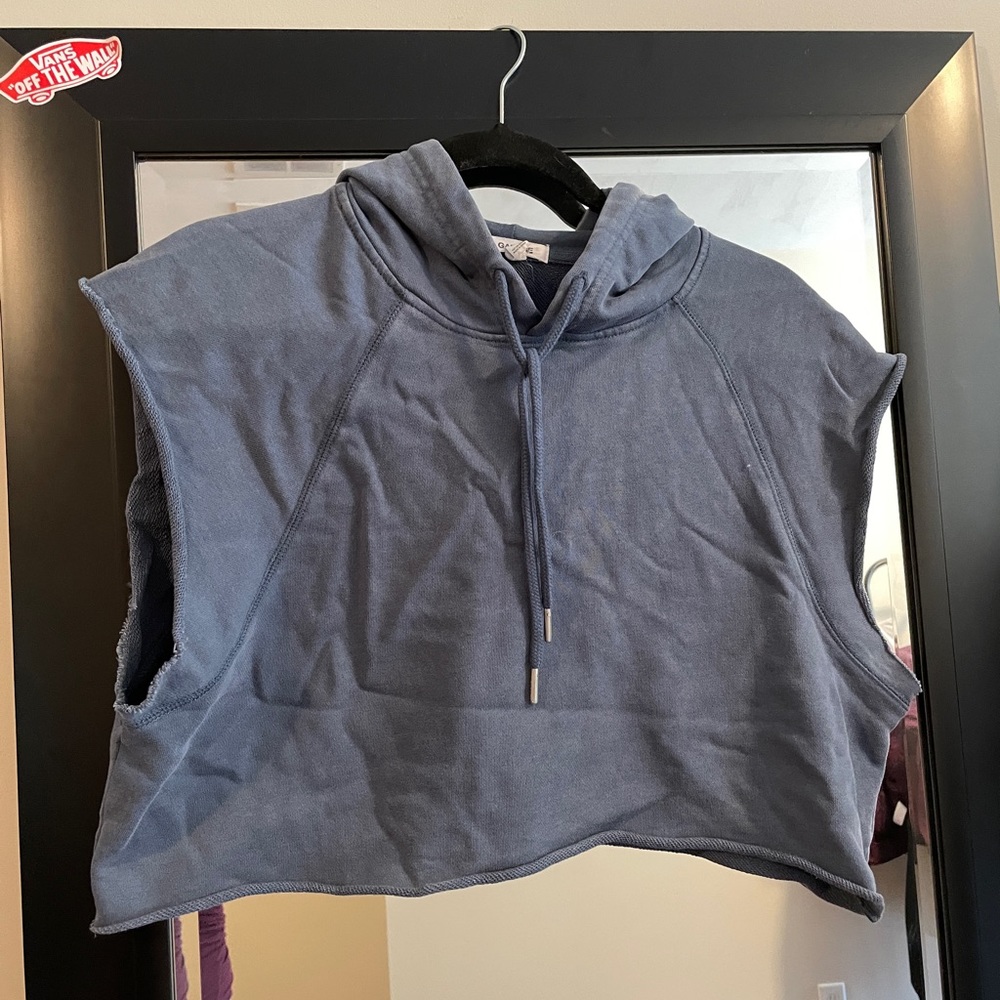 Garage sleeveless cropped hoodie